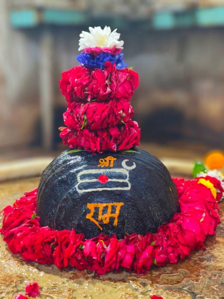rio10314's tweet photo. *🙏🌹जय श्री क्षीरेश्वर नाथ महादेव 
*श्री क्षीरेश्वर नाथ महादेव अयोध्या धाम का आज का  अद्भुत एवं अलौकिक दर्शन*
*🌹ॐ नमः शिवाय*🌹🙏💐 https://t.co/aUSaPwAsBe