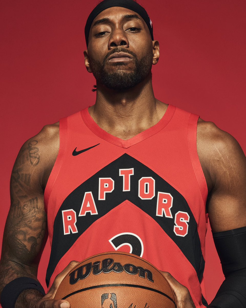 Raptors's tweet photo. RED LOOKIN’ REAL GOOD ON THE GUYZZZZ 😮‍💨 https://t.co/WhCC3bBuJN