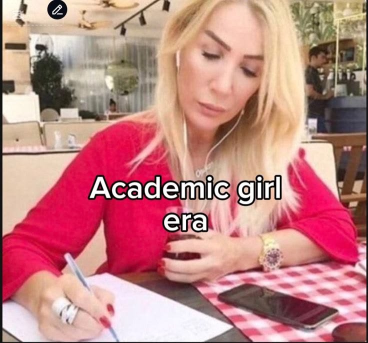 Zzezee777's tweet photo. Akademik era hoşgeldin https://t.co/eDui1YZfDP