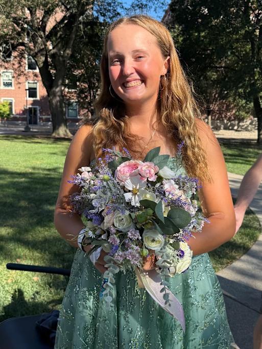 BBurggirlsgolf's tweet photo. One of our own needs your prayers. Journey discovered she had a brain tumor this past weekend and will have surgery later this week. She has a fight ahead of her but she is bulldog tough and has a community praying endlessly. Teal for Journey https://t.co/lCG0rDKuvn