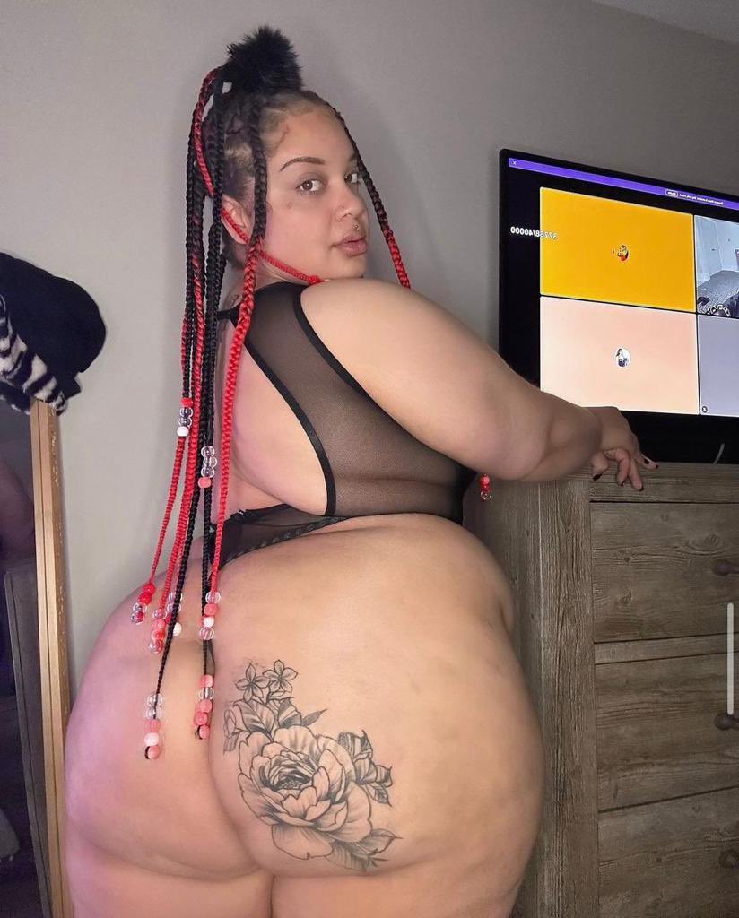 jokeore's tweet photo. Come eat up this huge ass for me 😭

👀 #houston #houstontx #texas #freaks #houstonfreaks #springtx #wet #blackpussy https://t.co/8RWPtO5zGP