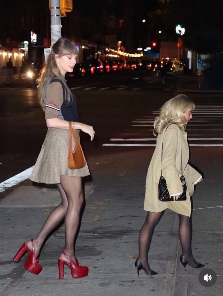 WeedinaRen's tweet photo. My Mother is trying to convince me Taylor Swift is trans and keeps showing me this image https://t.co/ZdsafC058i