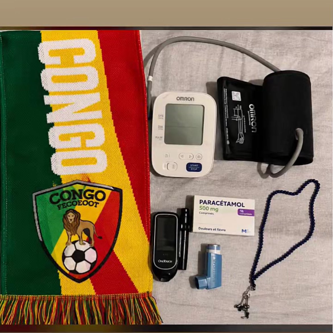 Licht242_'s tweet photo. Jour de match ( que Dieu nous aide ) https://t.co/Y1SRCnpEU8