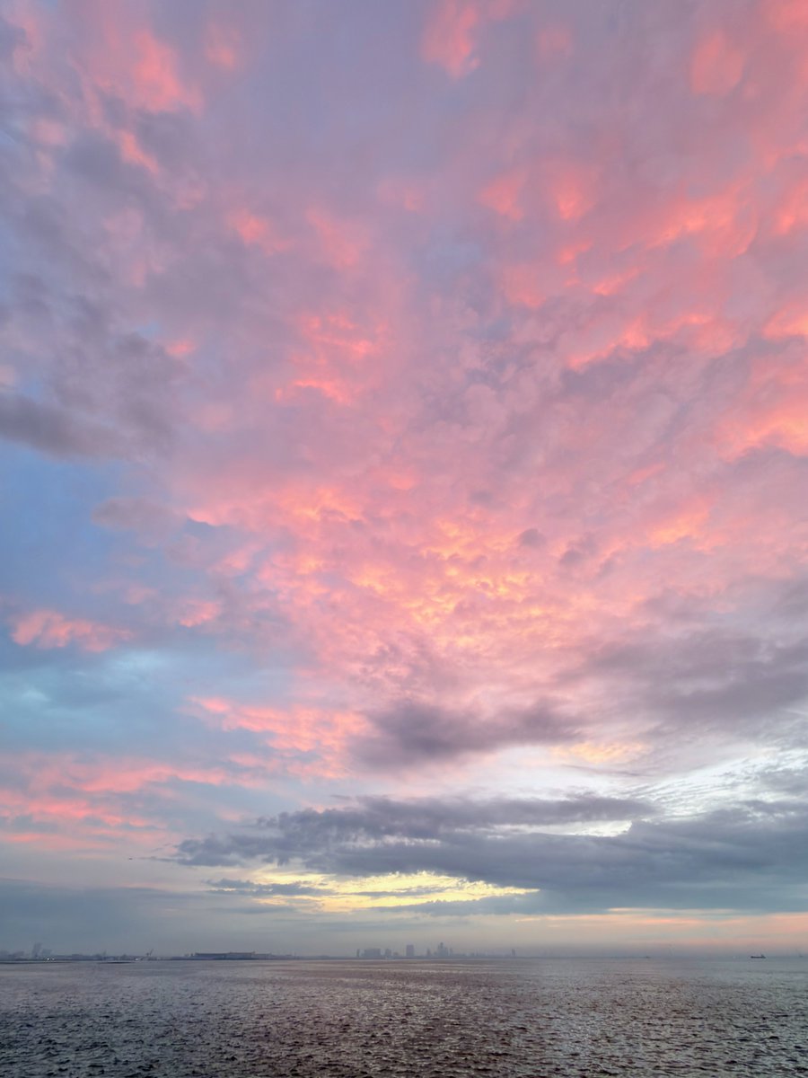 Hgq4hY's tweet photo. おはようございます☂️
素敵な一日になりますように..
Sep.25, 2026 5:26 am https://t.co/aNoyvruCjR