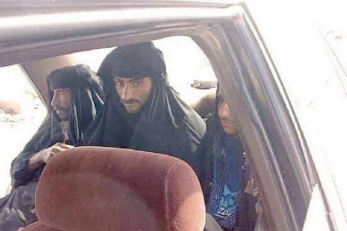 o_ioi8's tweet photo. اللي في الهشتاق : 

#٢٠٣٠_بلا_نقاب https://t.co/bewjP1ub51