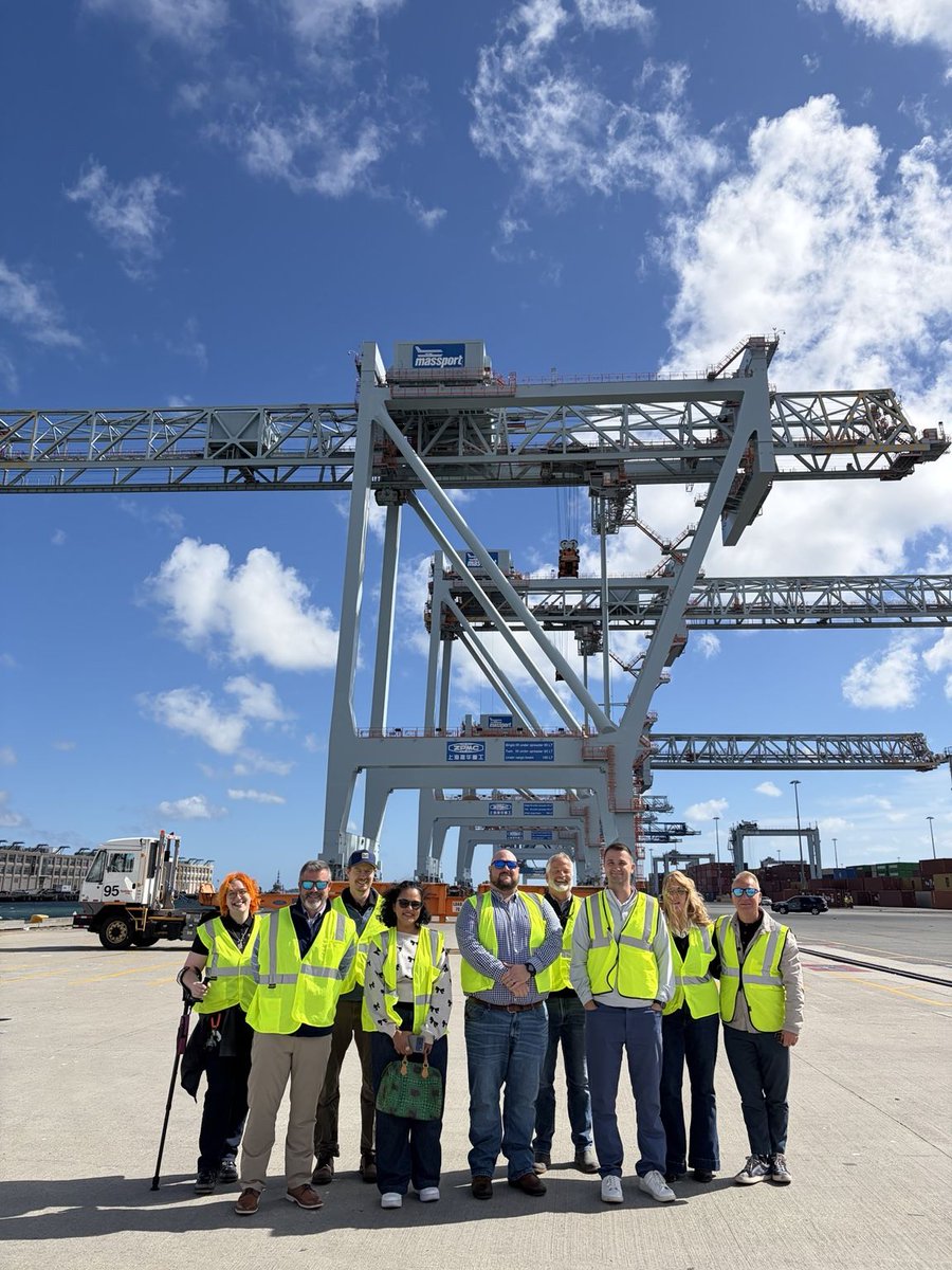 boc_intl's tweet photo. Sometimes, the best conversations happen outside the office.
Last week, we joined clients and partners for a behind-the-scenes tour of Conley Terminal, gaining a firsthand look at Port of Boston operations.
Thank you to Massport and the Port of Boston for having us! ⚓ https://t.co/aKGy3LtJxN