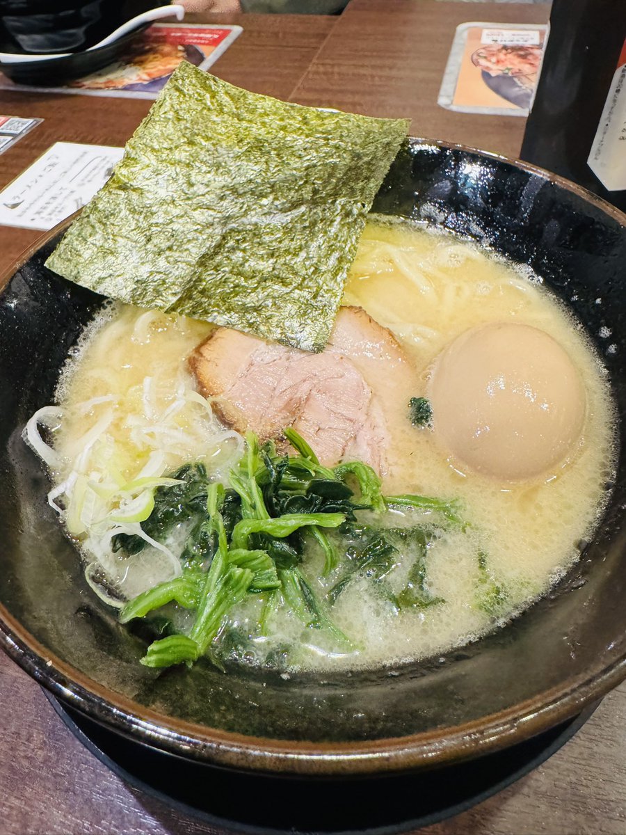 TheNeys1's tweet photo. 仕事帰りにラーメン🍜とビール🍺
ご馳走様でした。 https://t.co/W1E0Zw0fyO