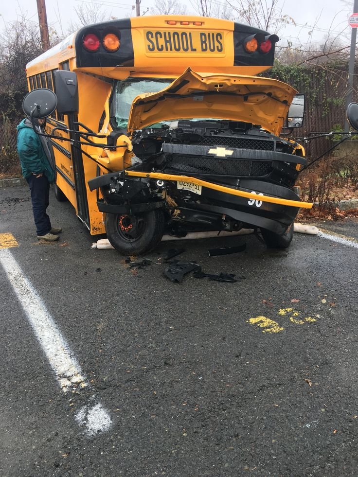 Sabelladell's tweet photo. Really bad but we thank GOD 🙏 https://t.co/P75l0m3OAK