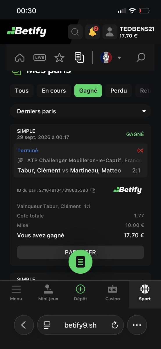 letedbenss's tweet photo. Je pense je vais commencer à vous faire croquer sur du live aussi https://t.co/FMJ80tMNLs