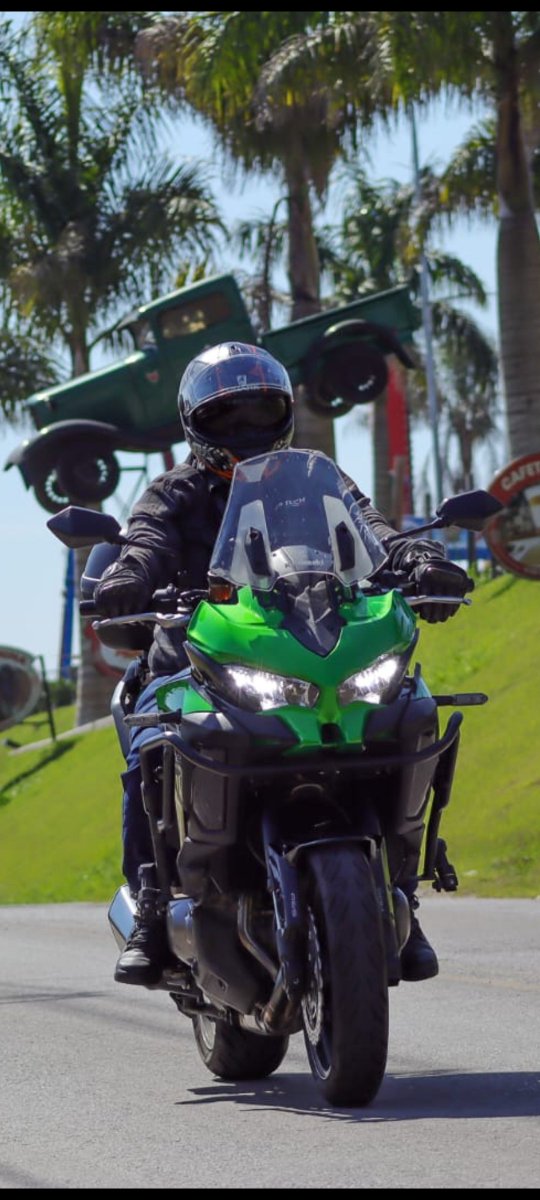 KLINGUELFUSS's tweet photo. #kawasaki
#moto
#passeio https://t.co/yAtKFX7Czo