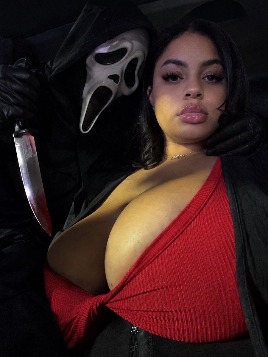 slimthickjayyy's tweet photo. I wanna play psycho killers🕷️ https://t.co/eVpFmKNzY9