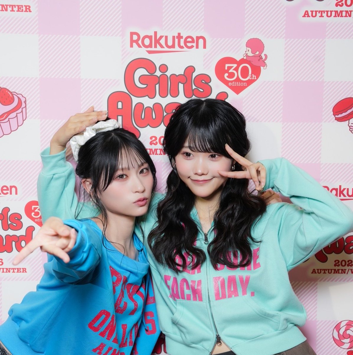 marin_ms_0329's tweet photo. おはよううちゅう

今日は夢で重力が無くなっちゃって、上に落ちて宇宙に放りだされた、きれいだった

きょうもほどほどに🪐 https://t.co/ev0aZHhesI