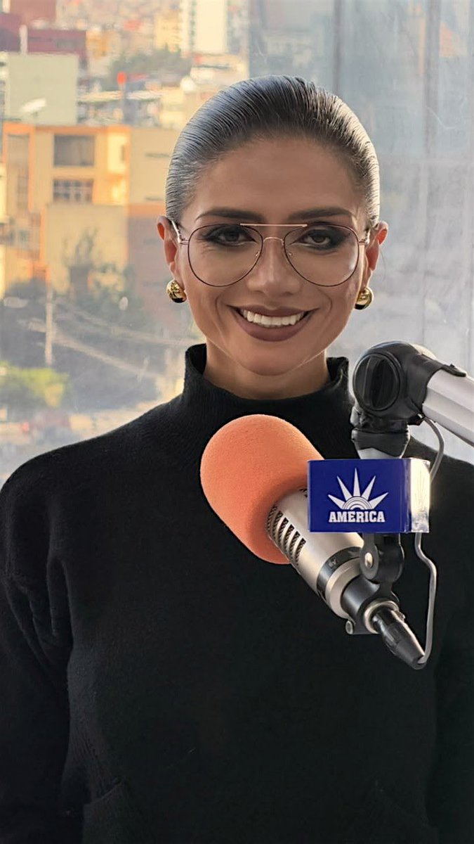EGuzmanurresta's tweet photo. Hoy cumplí una importante jornada de trabajo y diálogo en distintos espacios de comunicación y desde la Asamblea Nacional. 

Estuve en Radio América y Radio En Klave; participé en la Sesión Ordinaria N.° 156 de la Comisión de Soberanía, Integridad y Seguridad Integral; y posteriormente compartí con Dato EC y Termómetro Político.

Los invito a ver y escuchar estas intervenciones, donde conversé sobre los temas que estamos trabajando y que son de interés para todos los ecuatorianos.

Manténganse informados y acompañen mi trabajo legislativo a través de mis redes sociales.

Seguimos trabajando, escuchando y construyendo por el Ecuador.