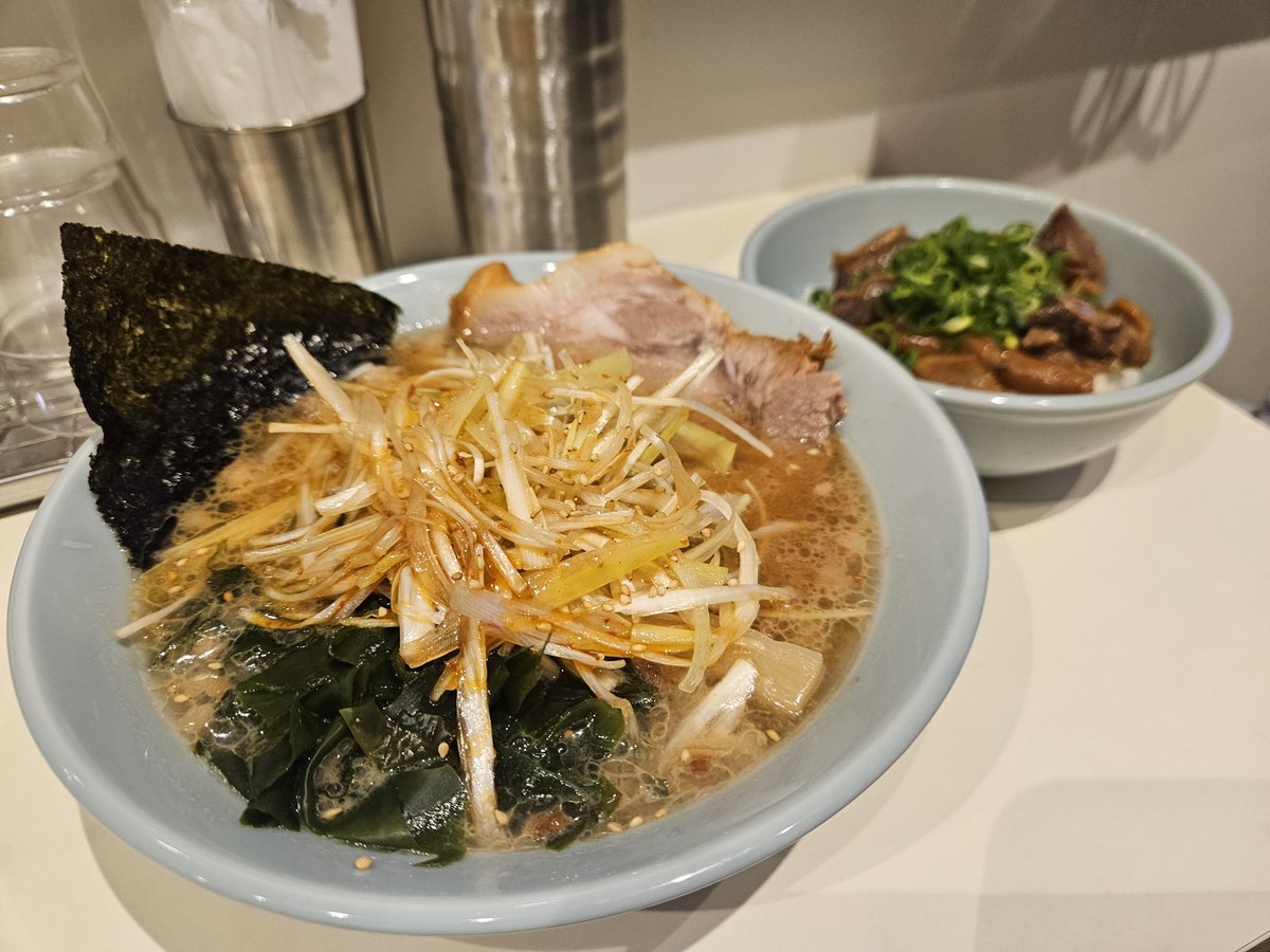 weekendslot's tweet photo. 2026/9/15 プレオープン(^o^)/
●新店【ラーメンショップ ○初】
(大阪府堺市東区日置荘西町2-4-32)
◎『ネギラーメン 辛ネギ&amp;もつハラミ&amp;ライス』
こちらは堺市の初芝駅前にオープンされたお店で、関東をメインに展開している【ラーメンショップ】さんの大阪初出店舗となります( ・∀・)初で初芝！！ https://t.co/UDw92b4VeB