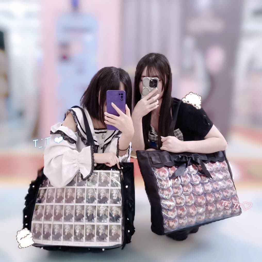 posi_2_ikiru's tweet photo. めぁちゃん（@mea_061121 ）とエンカしてきました🎶🎶
前の2枚のお写真はめぁちゃんが加工してくれました⸝⸝>  ̫ <⸝⸝ᐡ♡系統違いすぎて新鮮♡
とっても可愛くて幸せすぎました絶対また会おうね💕︎次はもっと写活しよ.ᐟ.ᐟ.ᐟ
投稿遅れちゃってごめん🥹🥹 https://t.co/BWksWdryKT