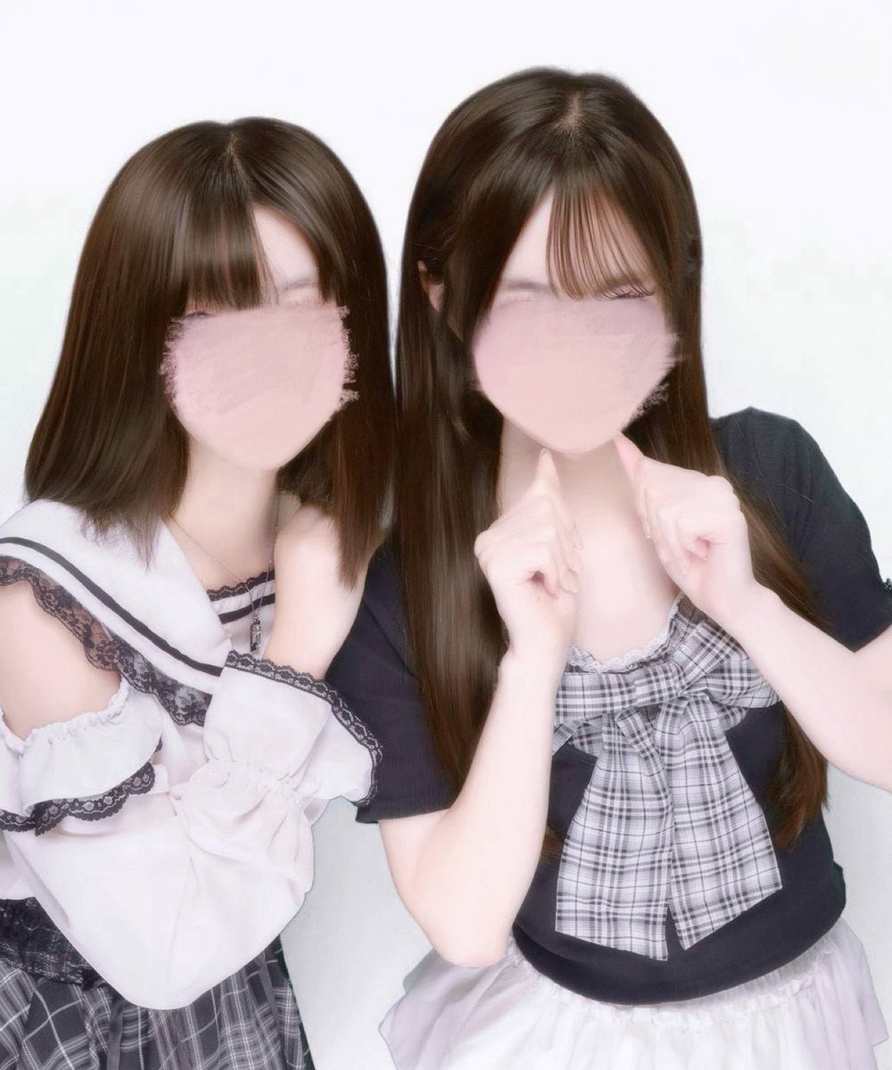 posi_2_ikiru's tweet photo. めぁちゃん（@mea_061121 ）とエンカしてきました🎶🎶
前の2枚のお写真はめぁちゃんが加工してくれました⸝⸝>  ̫ <⸝⸝ᐡ♡系統違いすぎて新鮮♡
とっても可愛くて幸せすぎました絶対また会おうね💕︎次はもっと写活しよ.ᐟ.ᐟ.ᐟ
投稿遅れちゃってごめん🥹🥹 https://t.co/BWksWdryKT