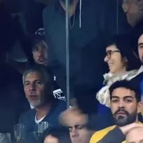 frabigol's tweet photo. La rutina de Messi el 9/12/2018:

1️⃣ Llega y le dan un palco que da a la tribuna de Boca
2️⃣ Hace un gol Benedetto y pone cara de orto
3️⃣ Se cambia de palco a uno que da a la gente de River
4️⃣ Termina el partido y se va feliz y saludando a los hinchas de River

Feliz día del hincha de River.