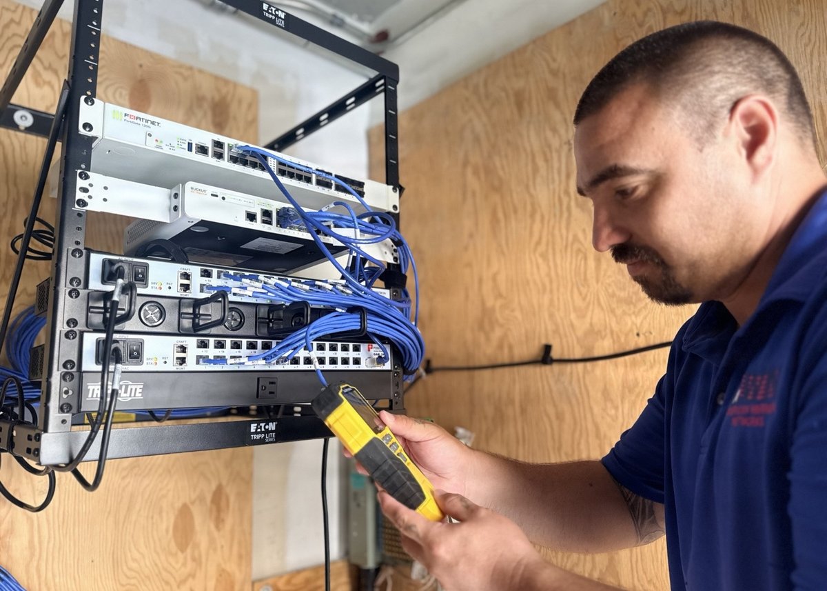 JointBasePHH's tweet photo. JBPHH installs Wi-Fi at unaccompanied housing | The free, high-speed internet program is a @CNICHQ and #NEX Services Command initiative to improve #qualityoflife for Sailors living in unaccompanied housing. #stayingconnected https://t.co/8X6NTlQpQE