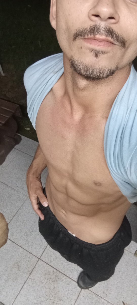 Vaelith_fur's tweet photo. Final do dia cansativo e eu firme e forte 

#novinho 
#gostosinho
#hot https://t.co/lbg0bBsWoZ