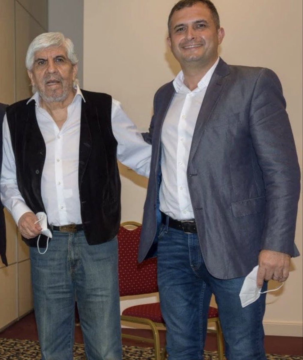rojo_termo's tweet photo. @Sebas_Neman @AndresLorenzoo1 Si a mi viejo si! A los Nakis no, jamás. https://t.co/smIGzFDISK