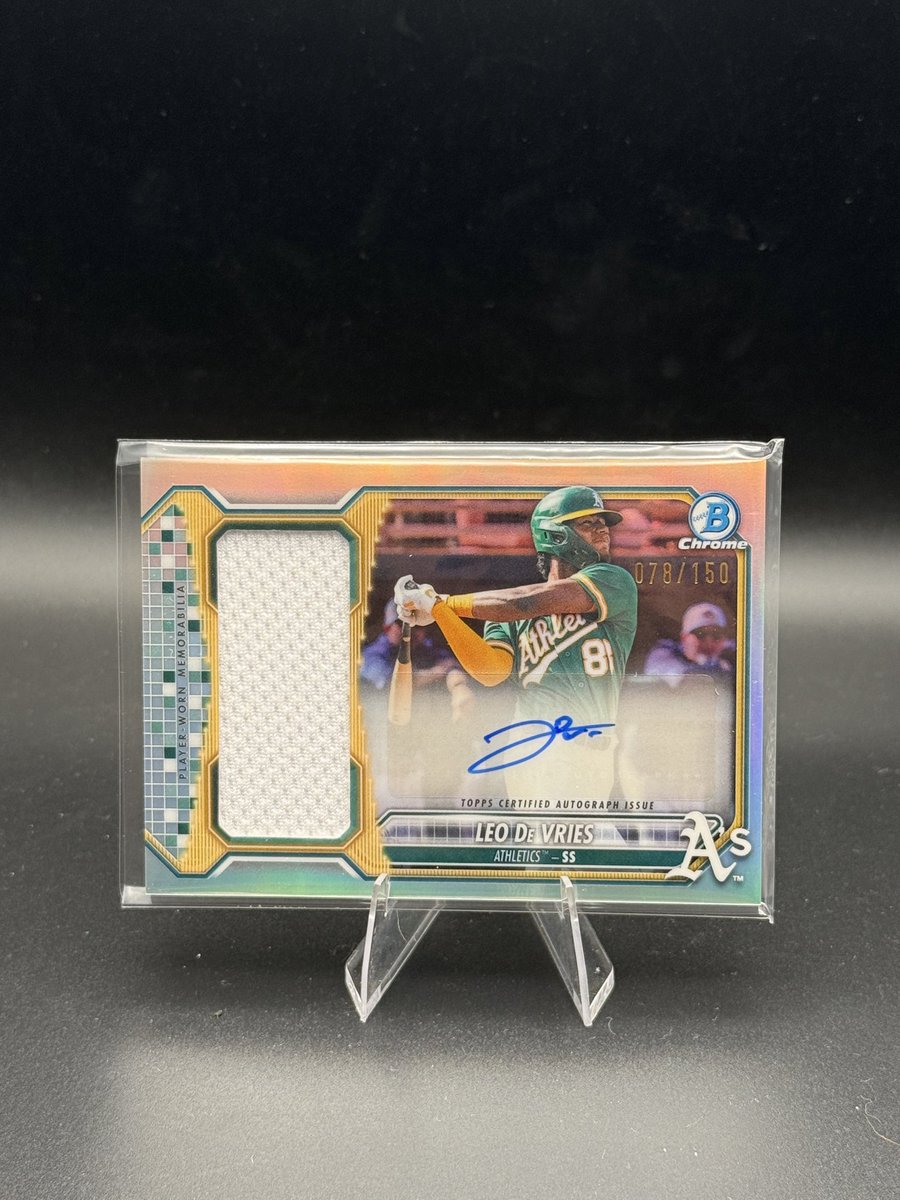 DeezCards87's tweet photo. What a beaut… #leodevries 

https://t.co/nETSYkqD2w

#topps #thehobby @CardPurchaser @SportsCardInv #sportscards @NFL #whodoyoucollect @Topps #bowmancheome #bowman  #baseball #baseballcads #cardcollector #cardcollection #SHOWYOURHITS @eBay #1stbowman #bowman1st https://t.co/nsJ83Bu1vf
