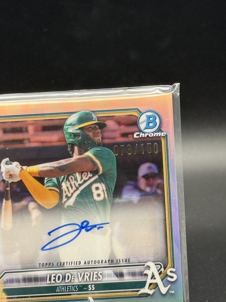 DeezCards87's tweet photo. What a beaut… #leodevries 

https://t.co/nETSYkqD2w

#topps #thehobby @CardPurchaser @SportsCardInv #sportscards @NFL #whodoyoucollect @Topps #bowmancheome #bowman  #baseball #baseballcads #cardcollector #cardcollection #SHOWYOURHITS @eBay #1stbowman #bowman1st https://t.co/nsJ83Bu1vf