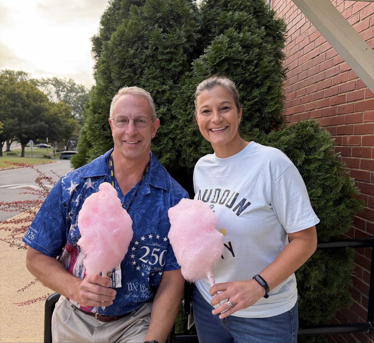 LCHS1954's tweet photo. Thank you to our @lchs_sca and Mr. Hale for treating everyone to cotton candy this morning to celebrate our “cotton candy spirit day”!  💗💙 @LCPSOfficial https://t.co/QUKE0SZsZC