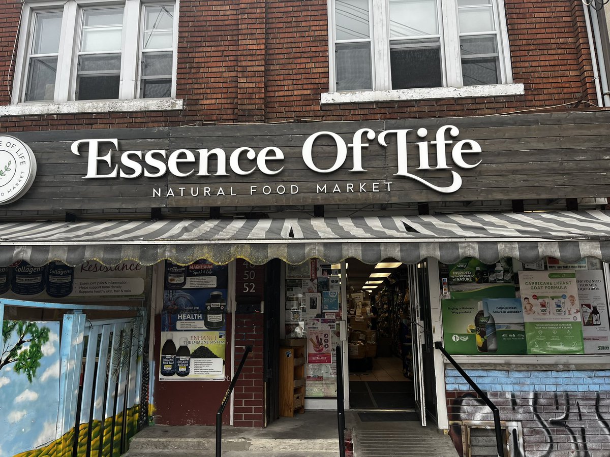 RogustaCoffee's tweet photo. Happy to share that Rogusta Coffee is now available at Essence! ☕🇵🇦🇨🇦

Proud to see our Panamanian Robusta reaching another new location.

Support local. Support small. Support each other. ❤️

https://t.co/bIVNVj9ez7

#RogustaCoffee #SupportLocal #CoffeeCanada https://t.co/aXwdaAT6xT