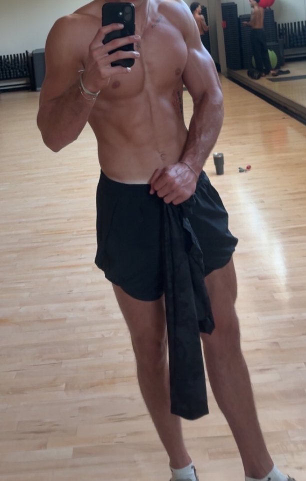 AmericanAlphas1's tweet photo. Who got the best body on X today?
😈😈😈
@Goobr28 
@Tyfitt07 
@KingAureon 
@ChadIsHim https://t.co/E3qkL1I1dn