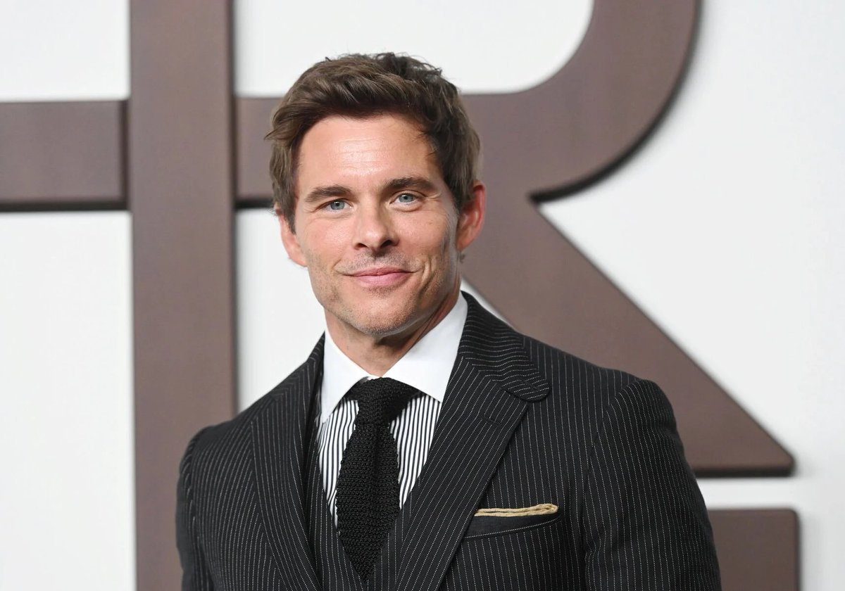 MrCCY2K's tweet photo. The true definition of a late bloomer. Was in a lot of middling stuff in the 2000s but is a fantastic actor in his 50s. His character work in Westworld, Dead To Me, &amp; Your Friends And Neighbors has been quite the career renaissance. Watch him get his flowers like Dafoe soon. https://t.co/BzecwsH2U6