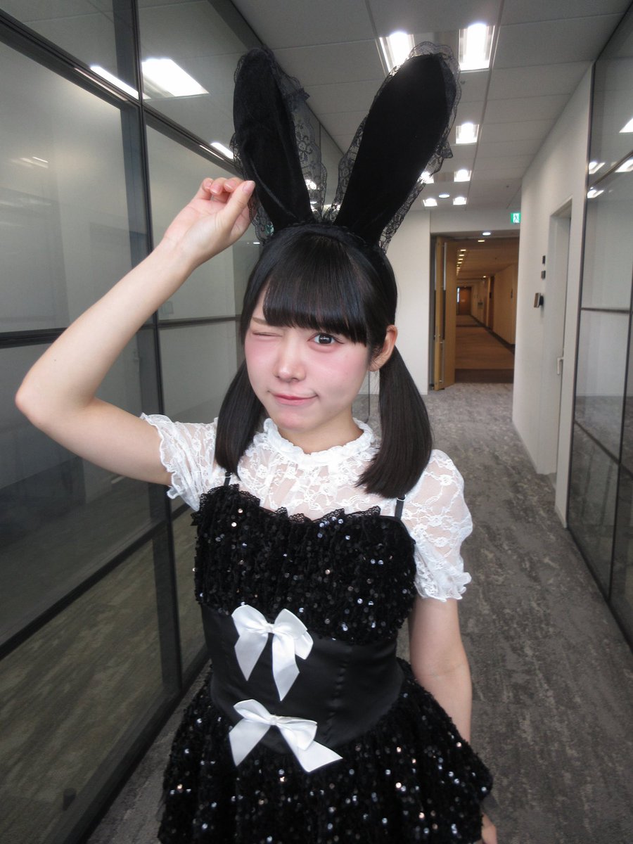 onishi_aoi's tweet photo. おはようʕ´-ﻌก̀ʔᐝ
これだけ文明が発達しているのに、傘ってあまりにも仕組みが原始的すぎないか？？と雨が降る度に思います。誰かすごい人、そこんとこよろしく頼みます。☔️
今日ものんびり生きていこう🐻‍❄️☔️
 #ニアジョイ https://t.co/2o3wSoyXBe