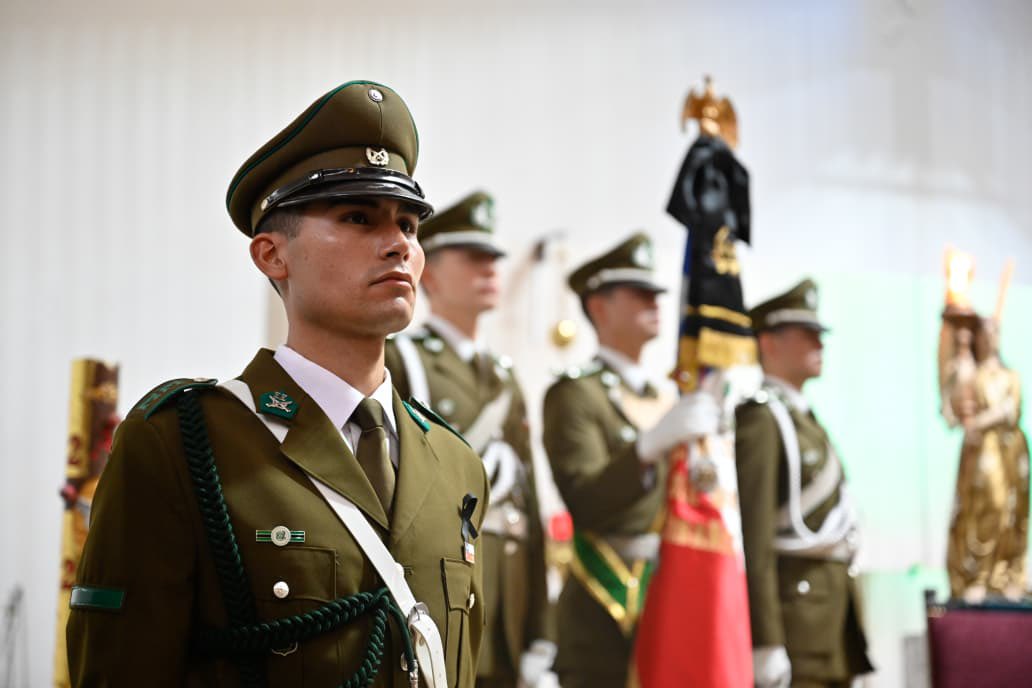 martinarrau's tweet photo. Hoy despedimos al cabo segundo Cristopher Aguilera. Siempre vive quien por la patria muere. https://t.co/LeqVSnCfMd