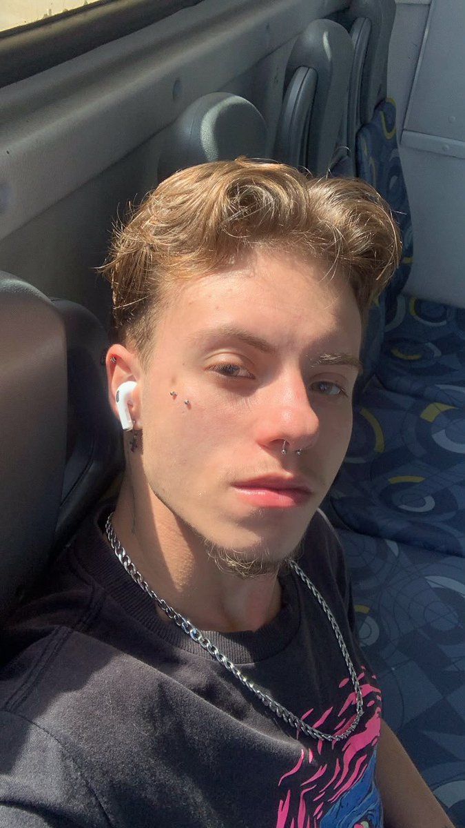 ftmromeo's tweet photo. Voltei ✨ https://t.co/RiI8u75hUl