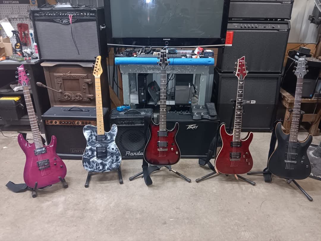 SlippJigg's tweet photo. @PaleToneJack @ZackAttackP1 Schecter Indeed https://t.co/59x5yRKqva
