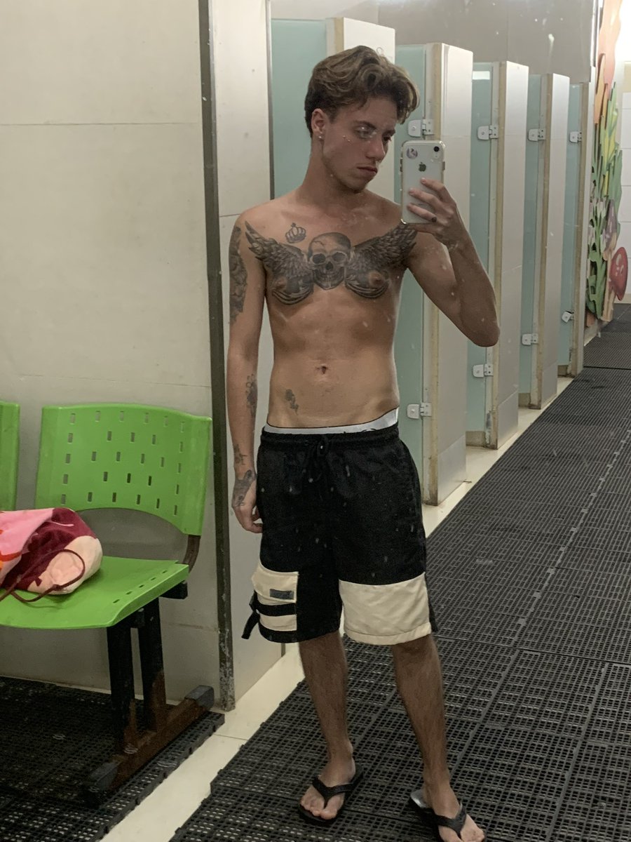 ftmromeo's tweet photo. ✨🏳️‍⚧️ am I your type ? #ftm https://t.co/8cA9JyGEsS