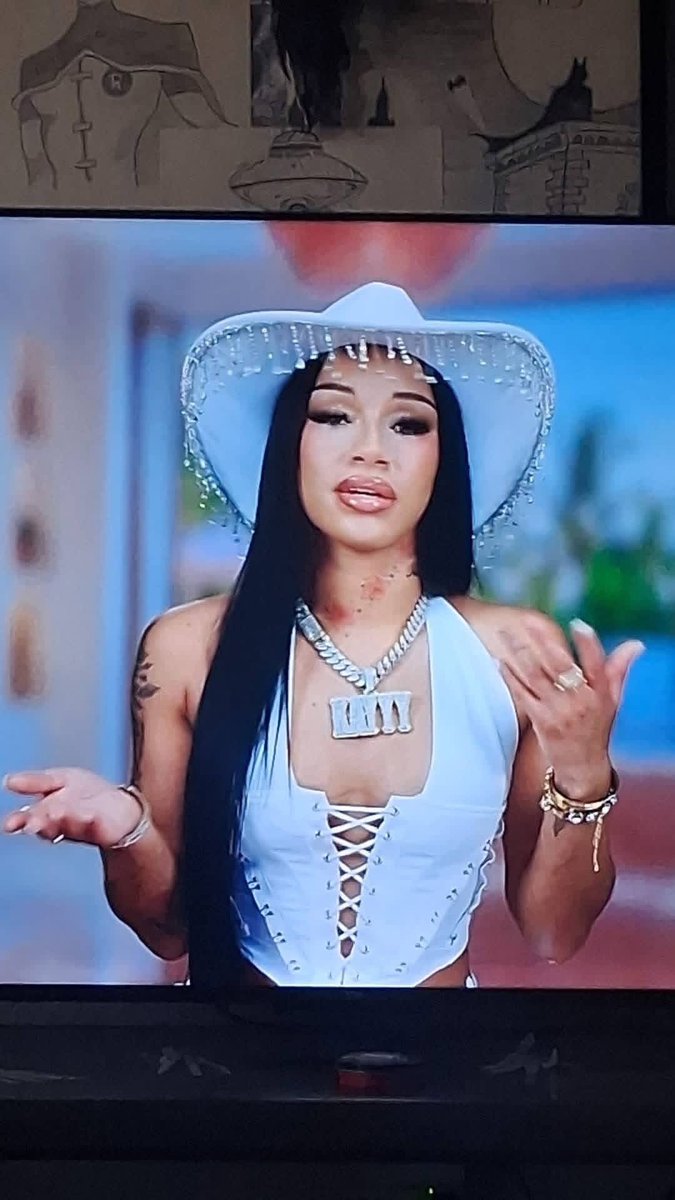 juliethardt's tweet photo. Idk bout yall but KAYYY def one of my new fav💋✨️✨️✨️ https://t.co/WAA820Qgg1
