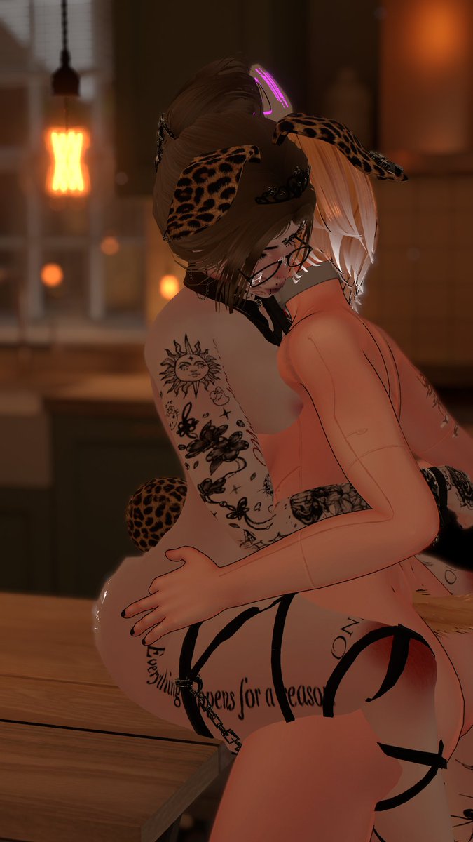 MetDeadPanda's tweet photo. You like how i fill her up?~ https://t.co/kxKRsWzhnX