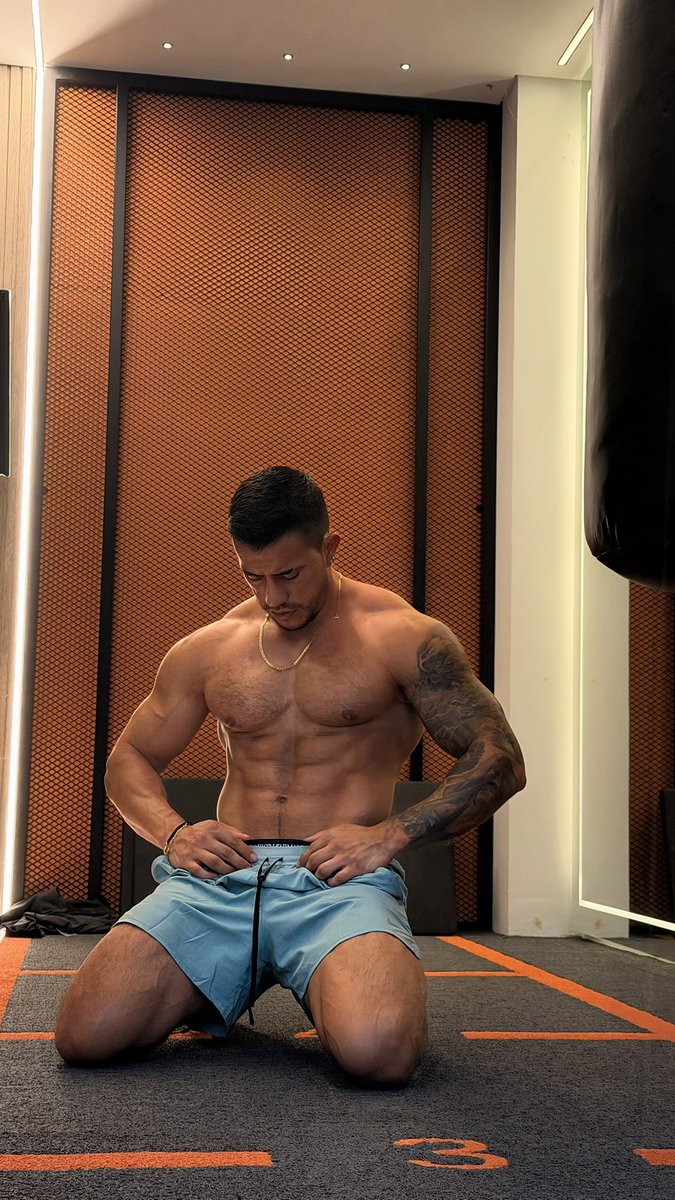 Garret_Alvin1's tweet photo. Abs ✅ https://t.co/u8ah1cQcLj