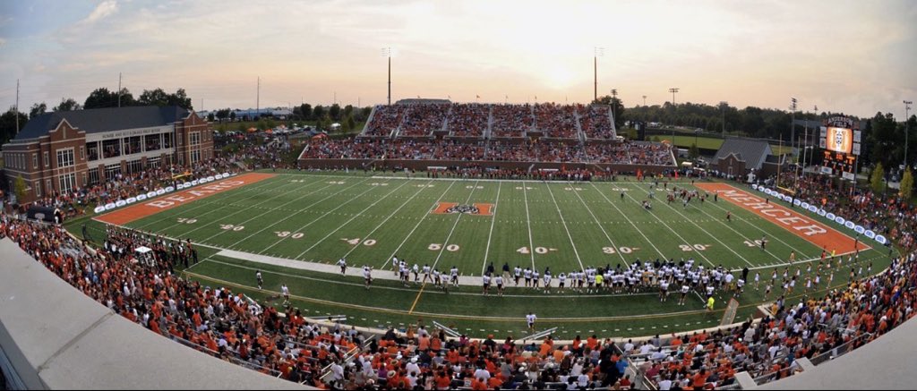 ajhunteringress's tweet photo. 🏈 LET’S TALK RECRUITING!

C/O 2027, 2028, 2029 &amp; 2030 looking to get recruited by Youngstown State University (@ysufootball)? Drop “FILM” in the comments, repost, and DM us. We’re looking for playmakers to send over for evaluation.

Coaches &amp; parents reach out!

#TheHome 🏭🏈 https://t.co/NYEPM071kk