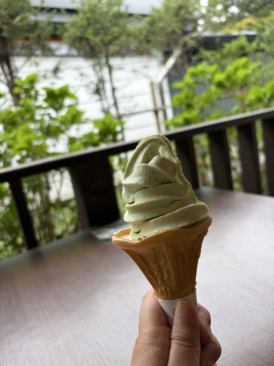 ao510c's tweet photo. 土日月と用事をいろんなことやって、中でも良かったのは碌山美術館かなと。とても素敵な空間。彫刻家さんの美術館です。「デスペア」と「女」が見たかったので行けて良かった。あと寄り道してわさびソフトを食べました。 https://t.co/6Qvnz1tysl