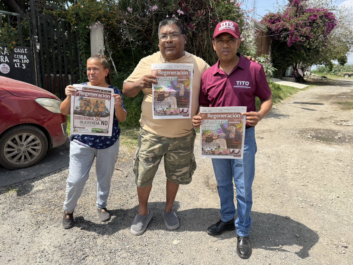 Robertomejiamen's tweet photo. Hoy nuevamente salimos a territorio, tocando puerta por puerta en Ampliación San Miguel, Santa Catarina, escuchando a nuestras vecinas y vecinos a quienes les compartimos el periódico Regeneración como una herramienta para informar y generar opinión.

 #Morena #Tláhuac #cdmx https://t.co/0GYzQWv48L