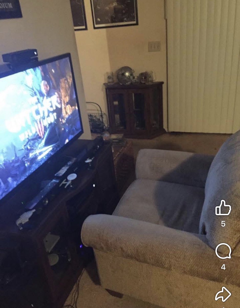 Sonnie_Slim's tweet photo. How I played Witcher 3 in 2015 vs how I’m playing Witcher 3 in 2026 🗿 https://t.co/BfMGkWtYjo