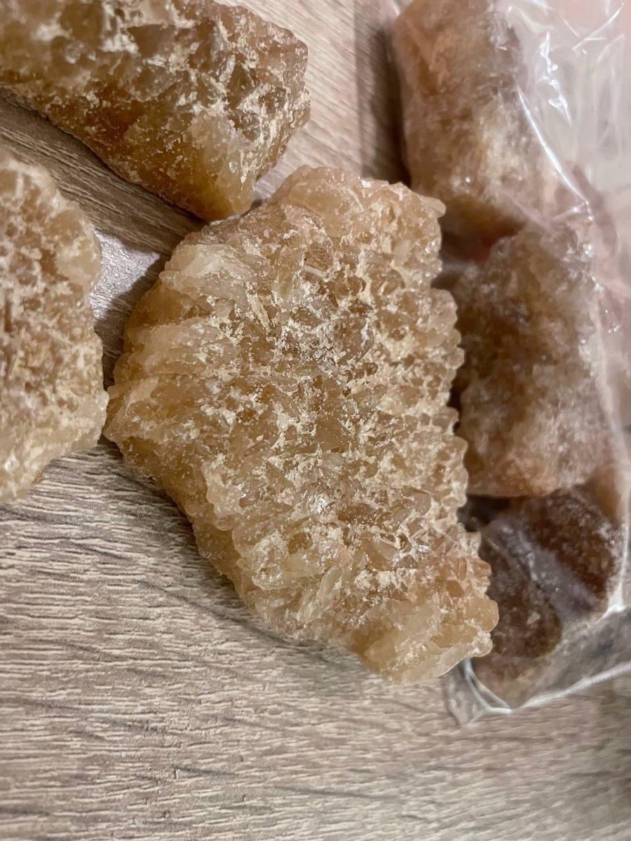 ShopZbanks's tweet photo. Pure mdma rock 
#drugtwt #nictwt #molly #fyp https://t.co/RMObe6547t