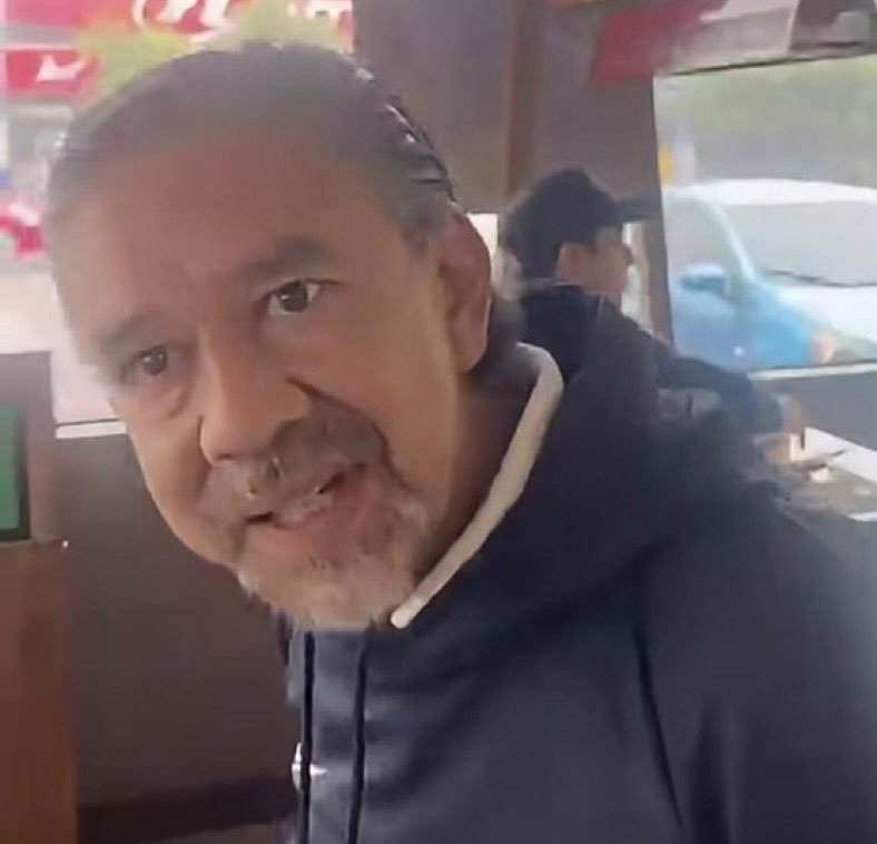 OGHSVT_GT's tweet photo. ¿¡Quién iba a imaginar que, una persona que fue tan reconocida, respetada y distinguida, tendría un hijo tan mierda, basura, inútil, odioso, ruin y detestable!? https://t.co/GEZTsN6RTj