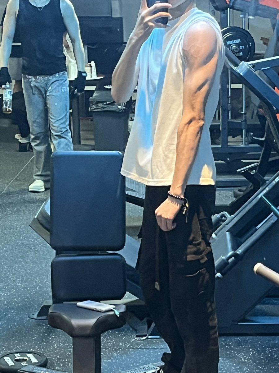 Dragon1197741's tweet photo. 那好吧 更新🤪 https://t.co/VqkqW4vut0