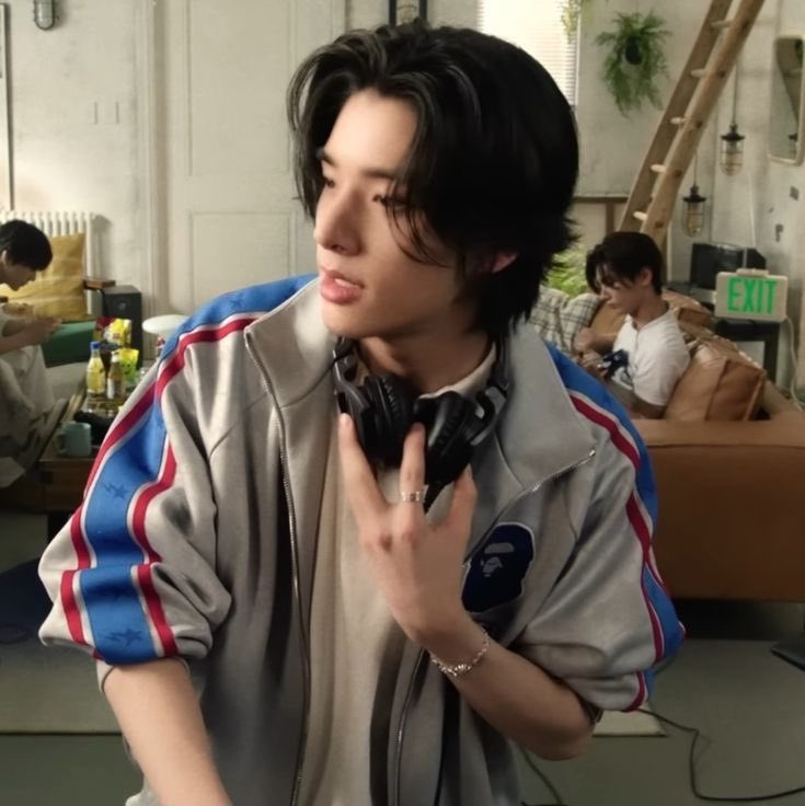 rpwquel's tweet photo. #heejake au onde…

 Heeseung finge ser gay para se infiltrar em uma festa do pijama só para garotas, a fim de talvez ter uma chance com a menina q ele “gostava”. Só que o Lee não esperava que a garota teria um irmão mais velho que o faria duvidar MUITO da sua sexualidade. https://t.co/xXmqcbcnNb