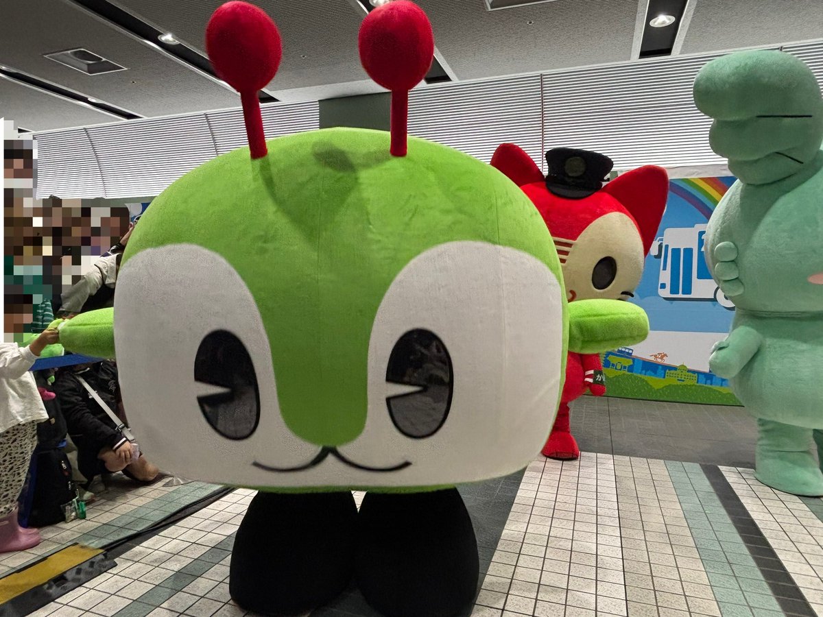 minkuru_ru's tweet photo. 直立みんくる
触覚もぴーん https://t.co/0Sf1PNgwgC
