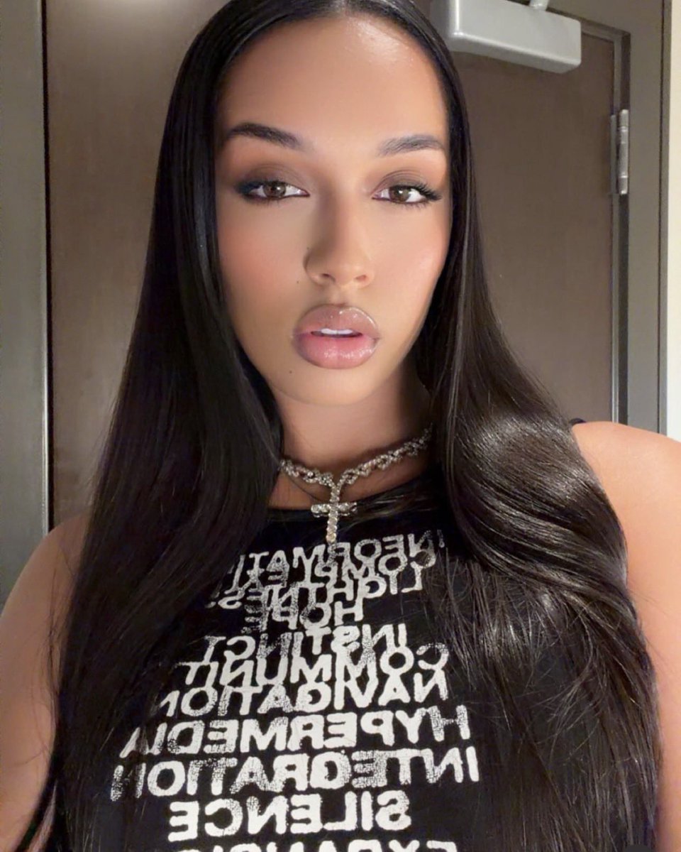 itbrooklynikole's tweet photo. 🌸💄

#explore #fyp https://t.co/dWprIjtudW
