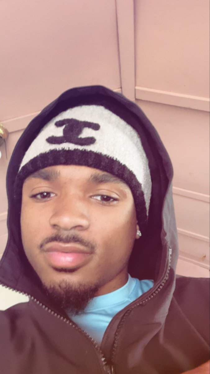 Trudonmulah's tweet photo. I’m so in love with this hat😍😩 https://t.co/b6pCyCcYwo