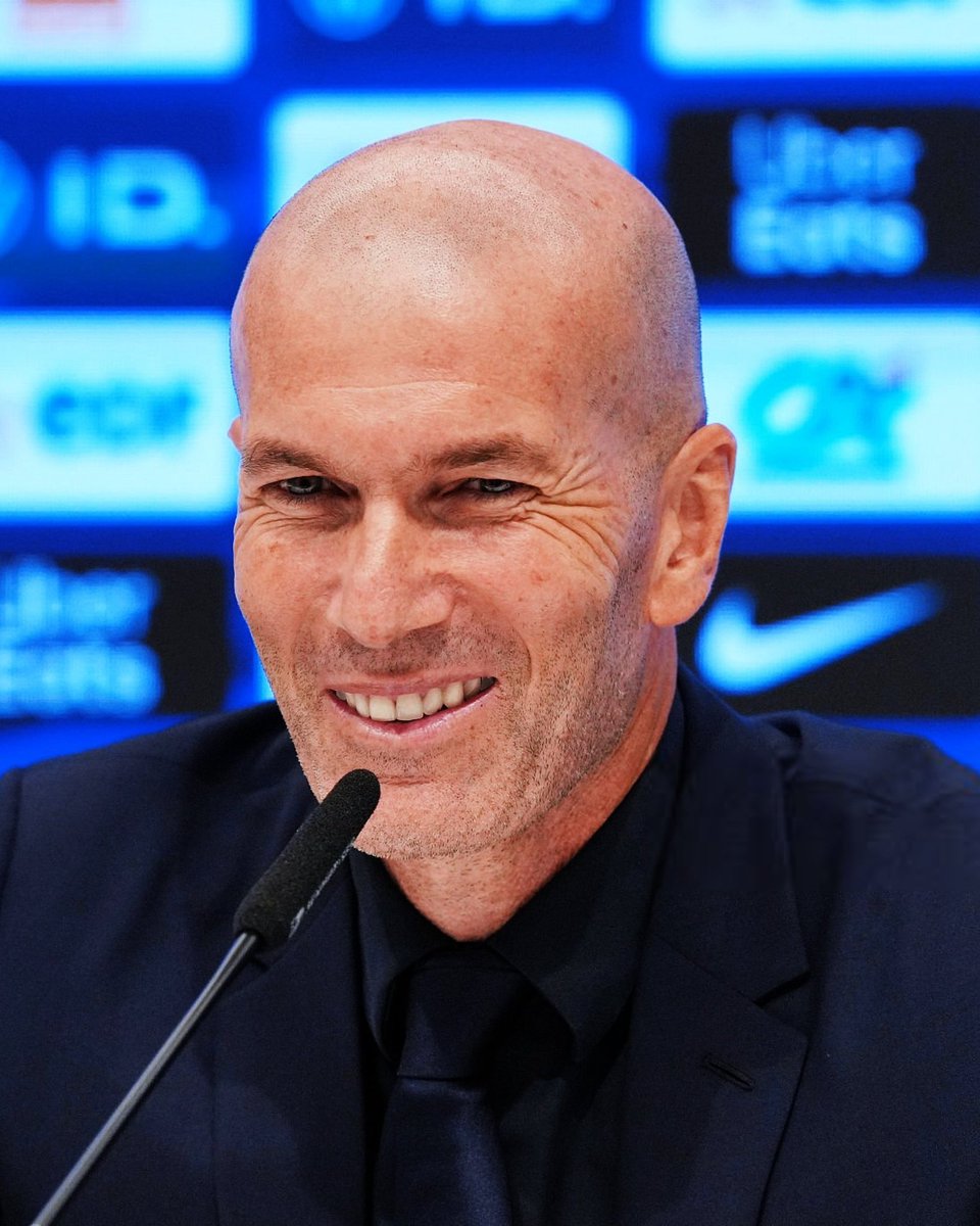 VibesFoot's tweet photo. 🗣️ « 𝗝𝗘 𝗦𝗔𝗜𝗦 𝗠𝗘̂𝗠𝗘 𝗣𝗔𝗦 𝗖𝗘 𝗤𝗨𝗘 𝗝’𝗔𝗜 𝗙𝗔𝗜𝗧 » 😭🇫🇷

Zinédine Zidane revient sur sa célébration après le but de Michael Olise face à la Belgique :

« J'ai accompagné l'action de Michael, 𝗶𝗹 𝗮 𝗳𝗮𝗶𝘁 𝘂𝗻𝗲 𝗮𝗰𝘁𝗶𝗼𝗻 𝗲𝘅𝗰𝗲𝗽𝘁𝗶𝗼𝗻𝗻𝗲𝗹𝗹𝗲.

Après j'ai vu le ballon, 𝗷’𝗲́𝘁𝗮𝗶𝘀 𝗼𝗯𝗹𝗶𝗴𝗲́ 𝗱𝗲 𝘀𝗵𝗼𝗼𝘁𝗲𝗿 𝗱𝗲𝗱𝗮𝗻𝘀. » 😄

🎙️ @CanalplusFoot  https://t.co/Xy8L0ipdO8